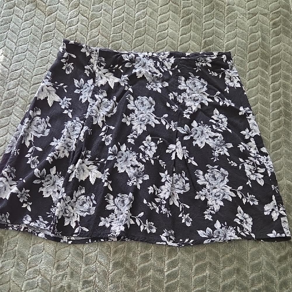 Bethany Mota Black and Gray Floral Skater Skirt